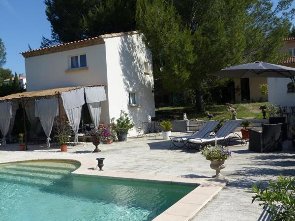 Villa Les Anges LʼIsle-sur-la-Sorgue Exterior foto