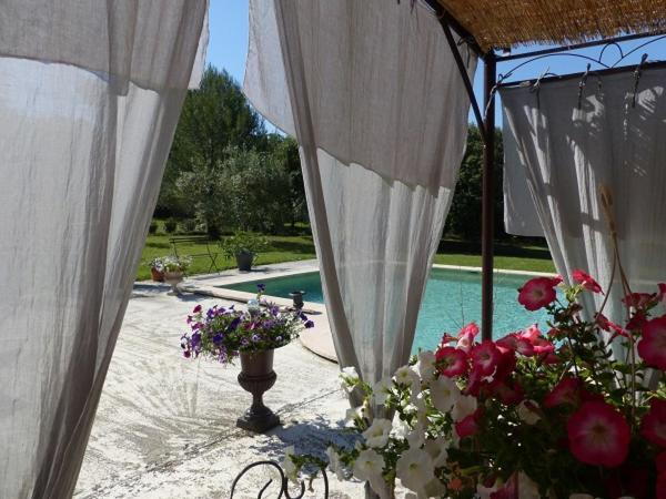 Villa Les Anges LʼIsle-sur-la-Sorgue Exterior foto